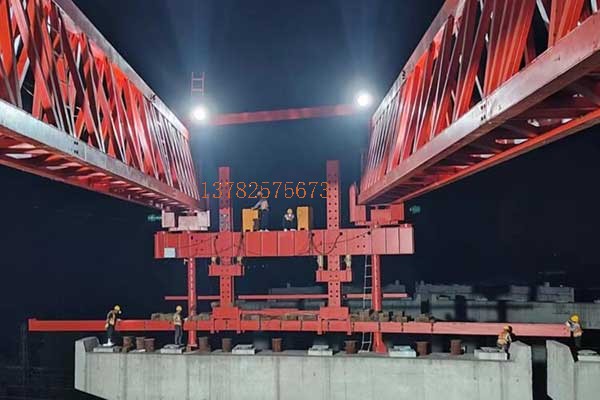HNJQ60-360配重架桥机，广州白云跨铁项目，架设完成